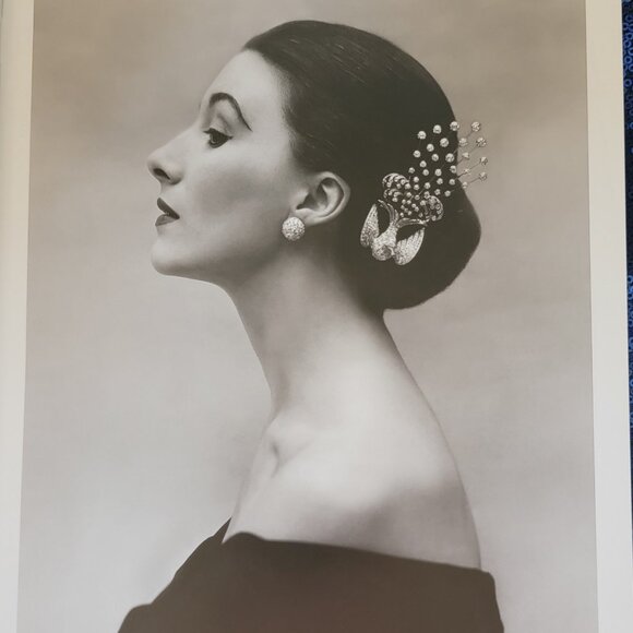 VOGUE the Jewelry Book , MINT condition,  Hardback - Picture 6 of 15